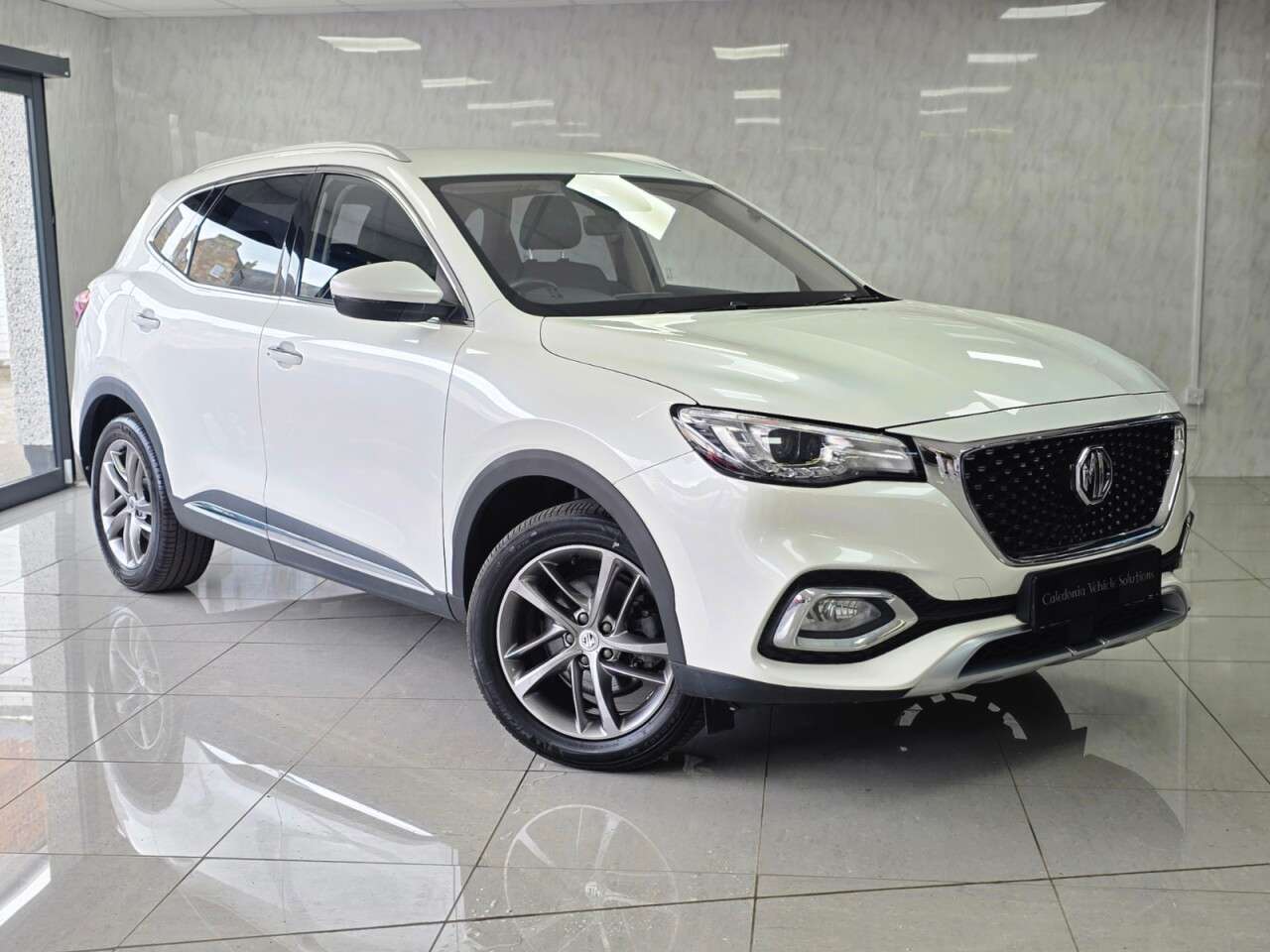 A 2022 MG MG HS 1.5 T-GDI Excite SUV 5dr Petrol Manual Euro 6 (s/s) (162 ps) A 2022 MG MG HS 1.5 T-GDI Excite SUV 5dr Petrol Manual Euro 6 (s/s) (162 ps)