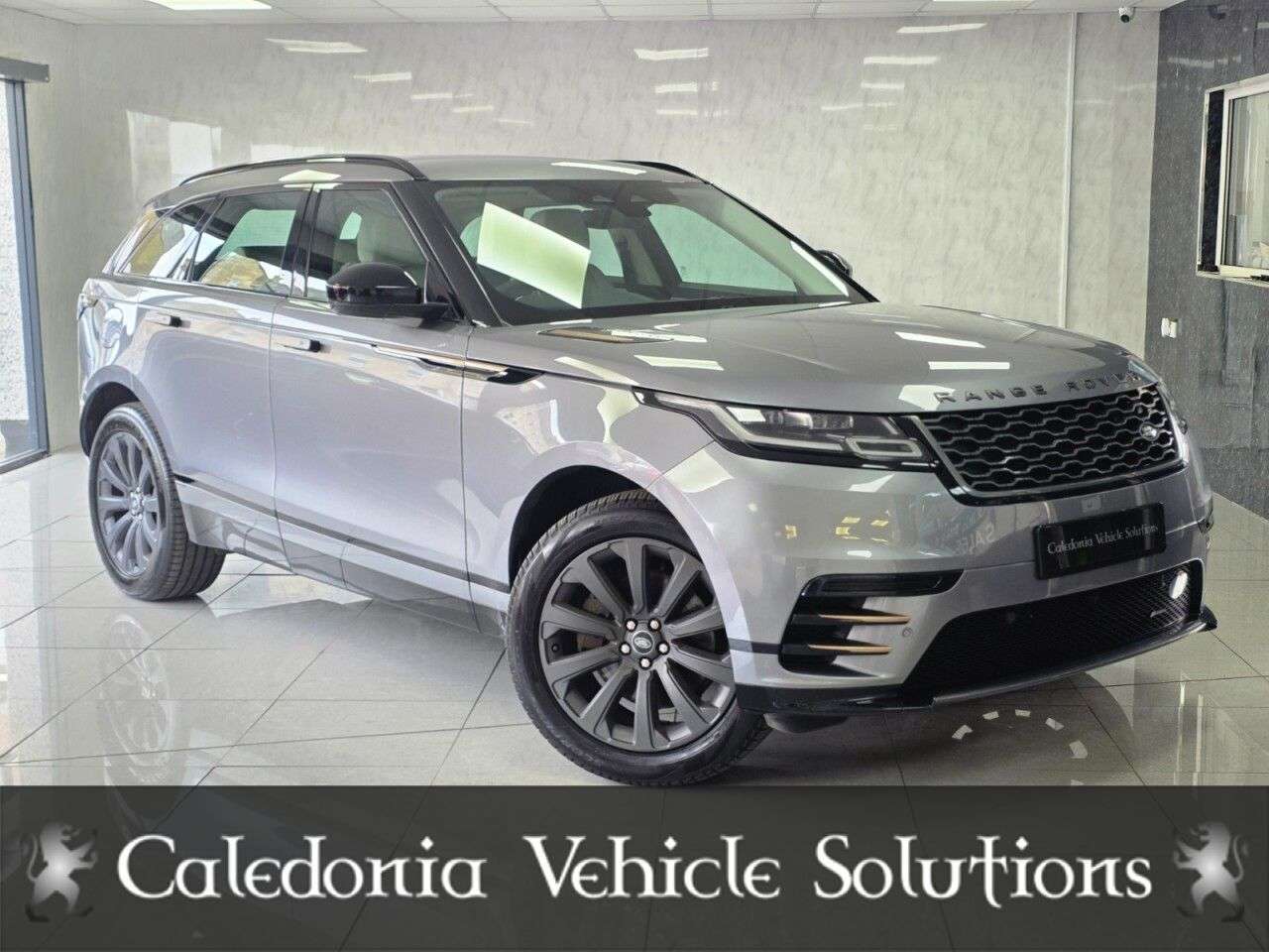 A 2022 LAND ROVER RANGE ROVER VELAR 2.0 D200 MHEV R-Dynamic SE SUV 5dr Diesel Auto 4WD Euro 6 (s/s) (204 ps) A 2022 LAND ROVER RANGE ROVER VELAR 2.0 D200 MHEV R-Dynamic SE SUV 5dr Diesel Auto 4WD Euro 6 (s/s) (204 ps)