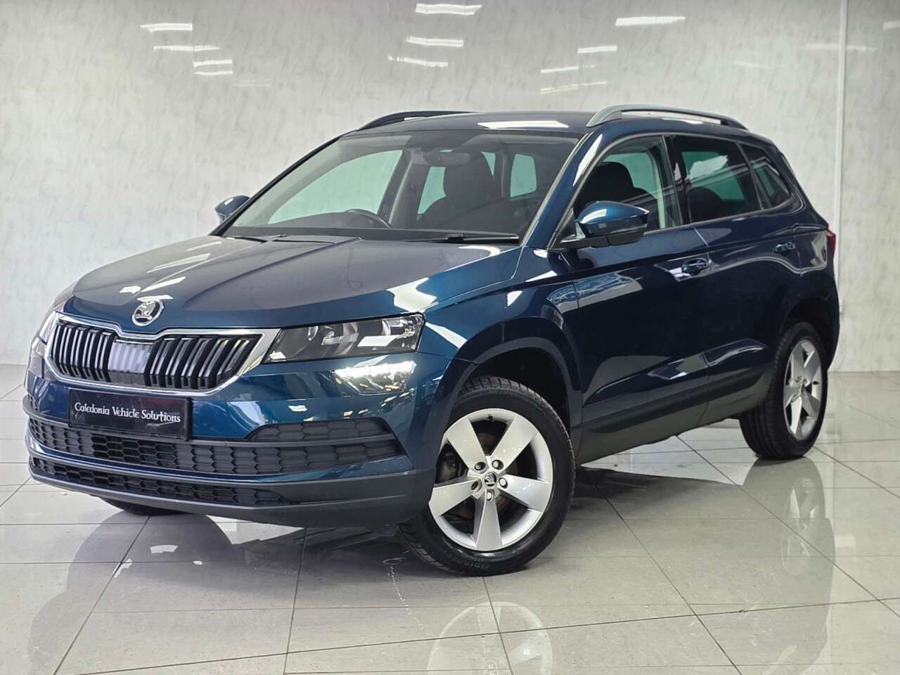 A 2019 SKODA KAROQ 1.0 TSI GPF SE SUV 5dr Petrol Manual Euro 6 (s/s) (115 ps) A 2019 SKODA KAROQ 1.0 TSI GPF SE SUV 5dr Petrol Manual Euro 6 (s/s) (115 ps)