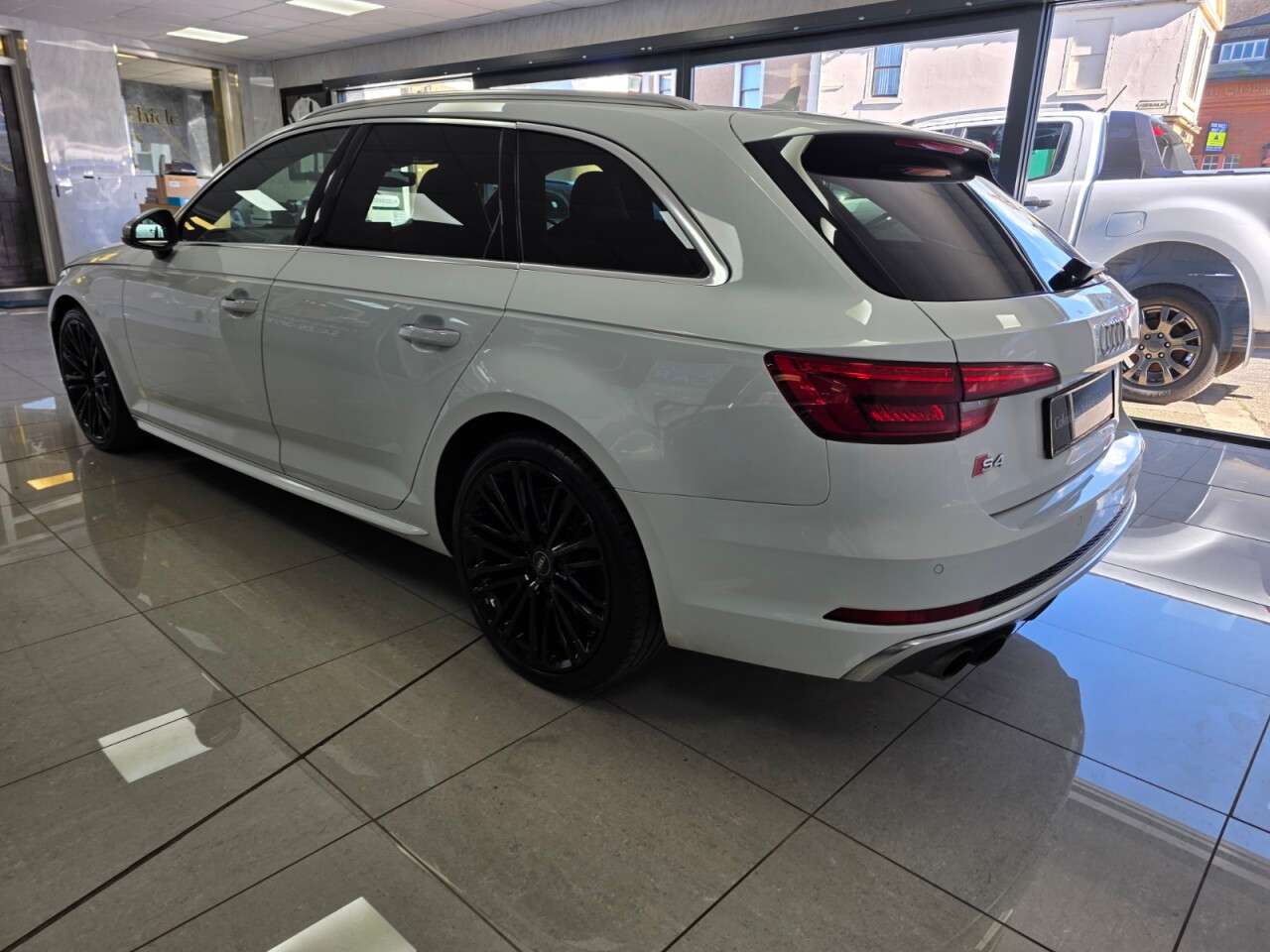 2017 AUDI A4 2017 AUDI A4