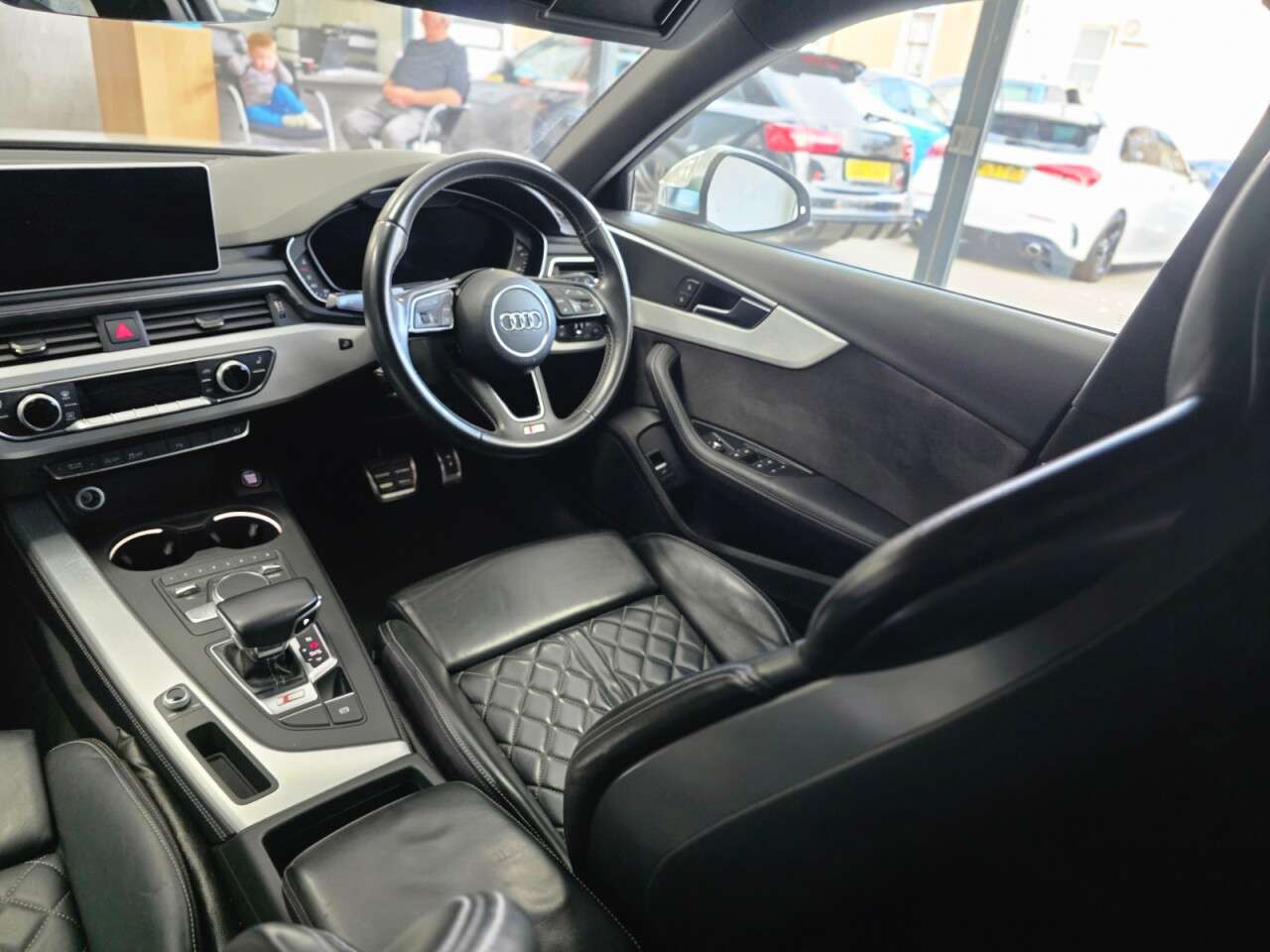 2017 AUDI A4 2017 AUDI A4