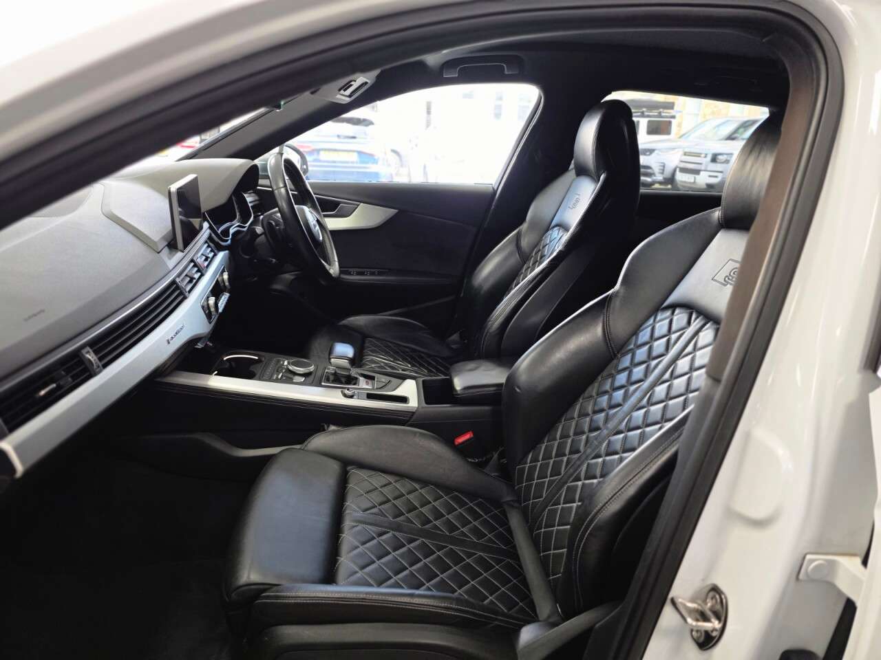 2017 AUDI A4 2017 AUDI A4