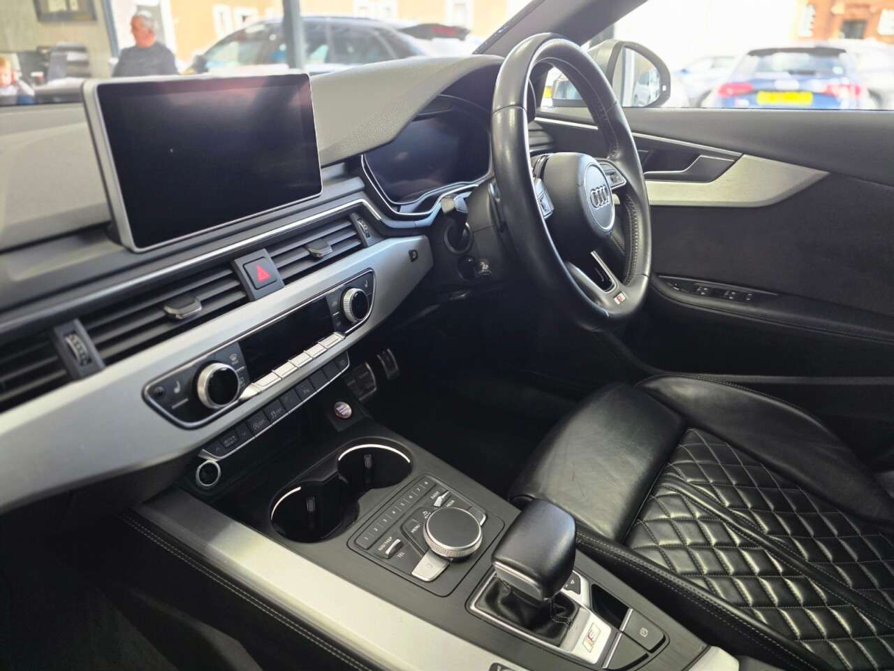 2017 AUDI A4 2017 AUDI A4