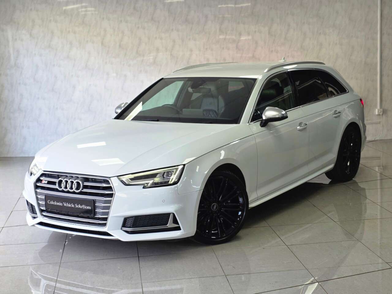 2017 AUDI A4 2017 AUDI A4
