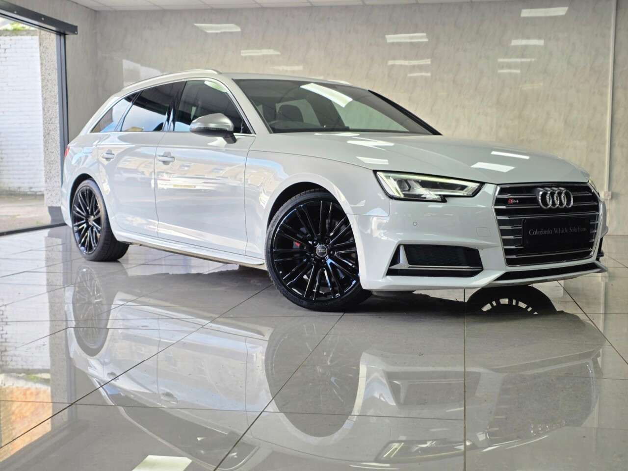 2017 AUDI A4 2017 AUDI A4