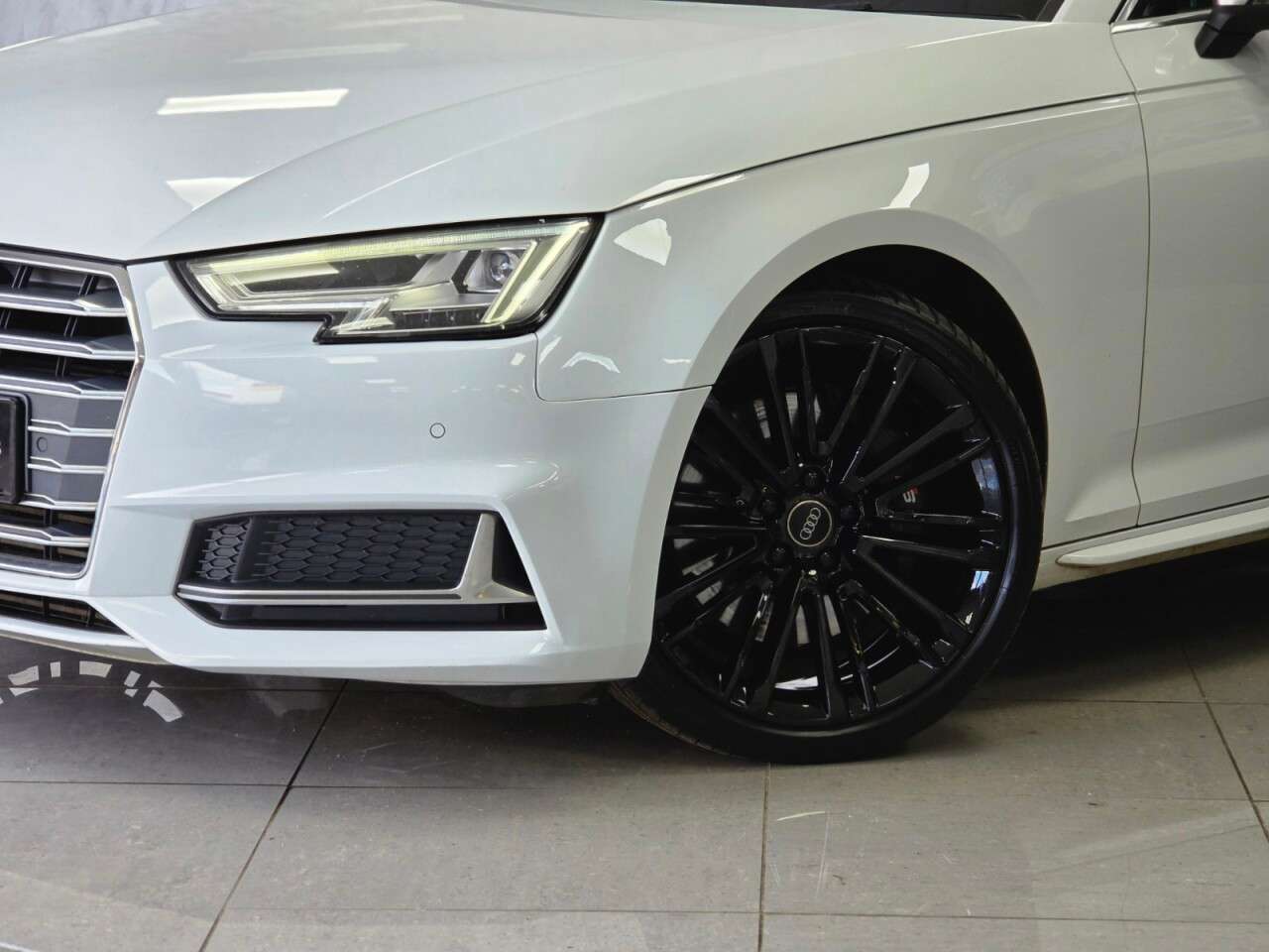 2017 AUDI A4 2017 AUDI A4
