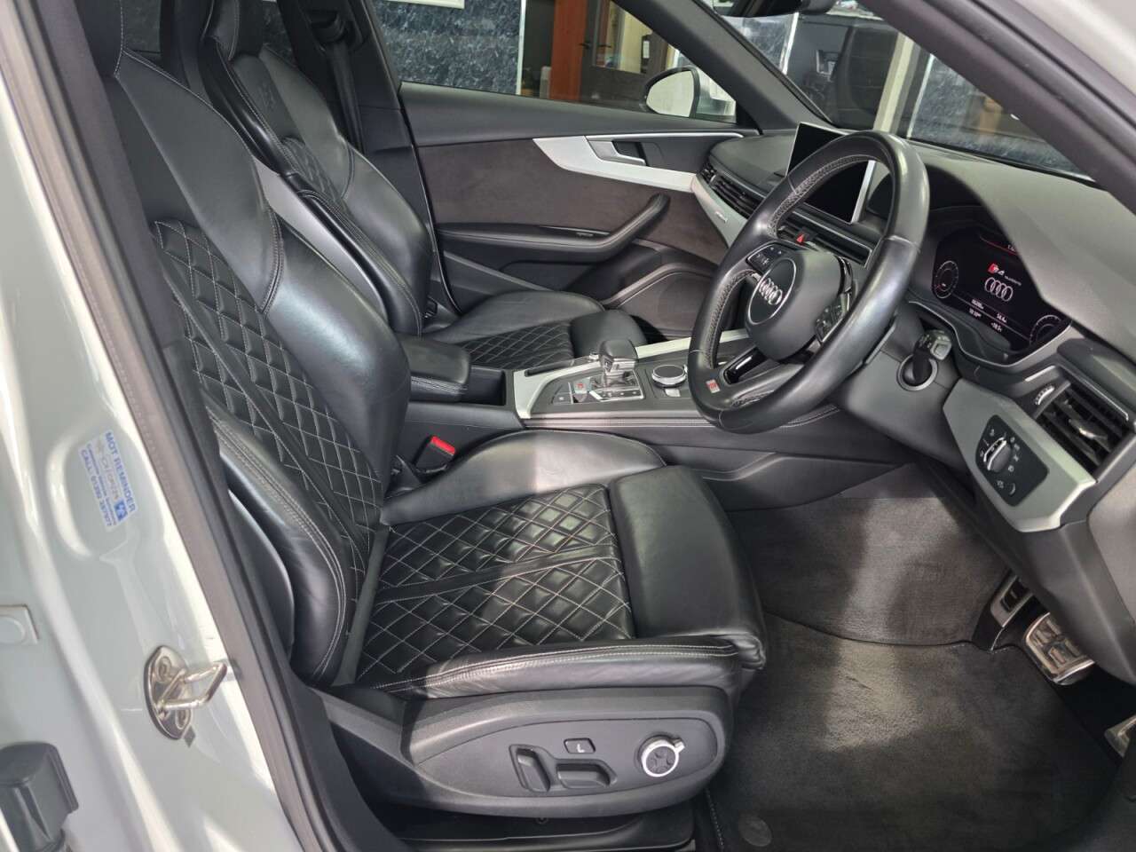 2017 AUDI A4 2017 AUDI A4