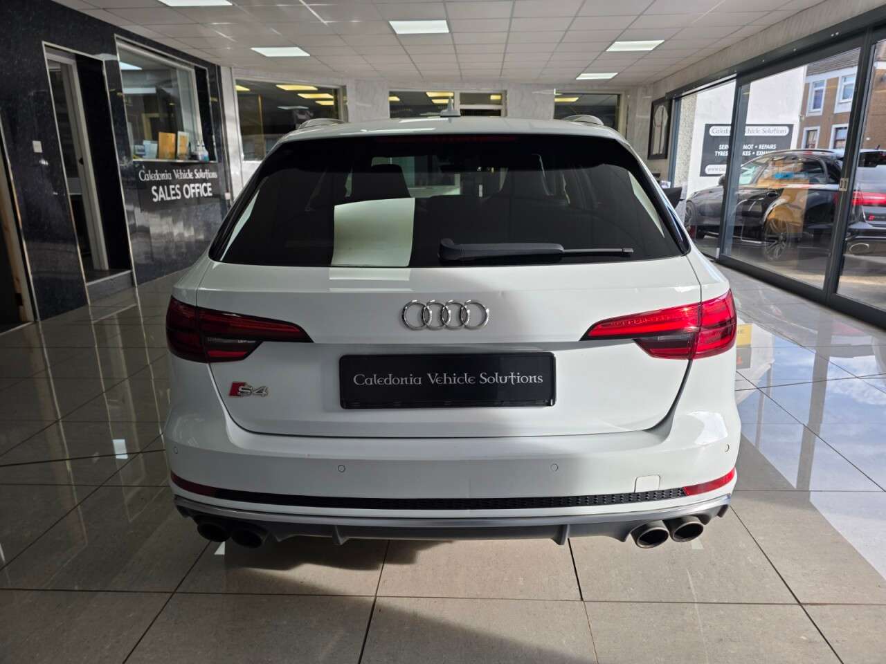 2017 AUDI A4 2017 AUDI A4
