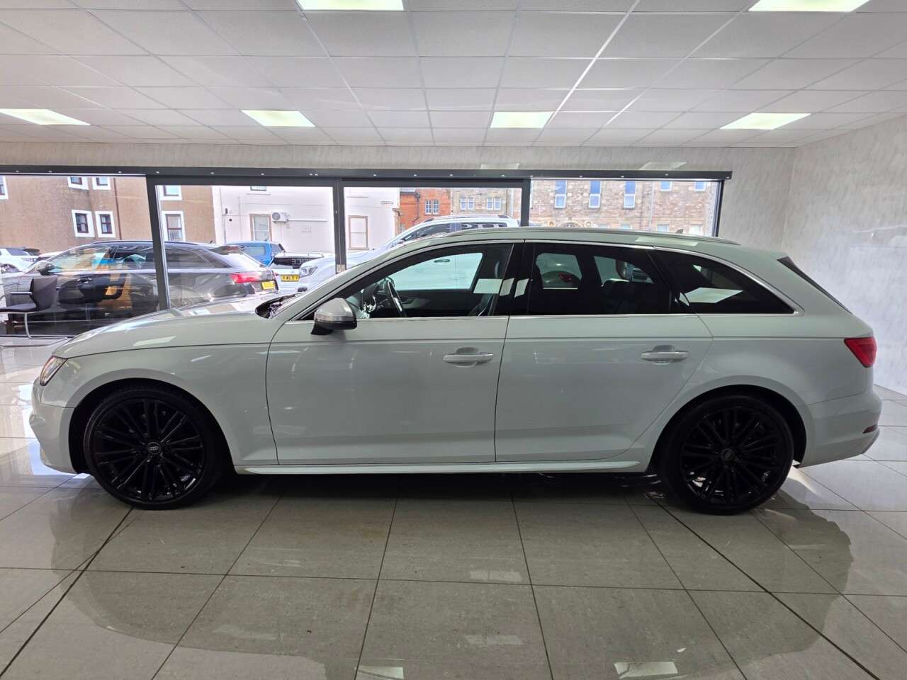2017 AUDI A4 2017 AUDI A4