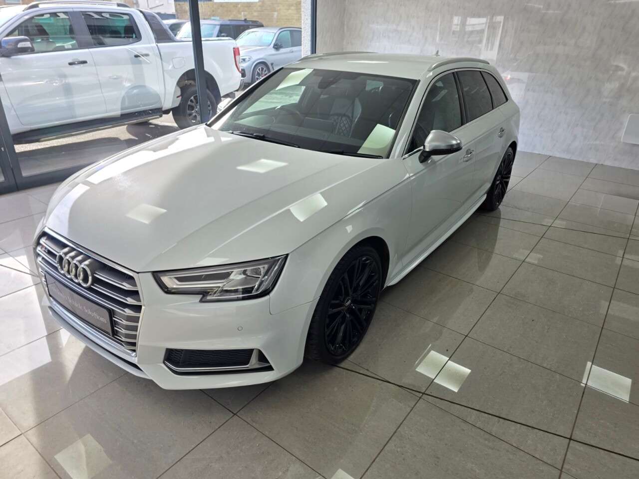 2017 AUDI A4 2017 AUDI A4