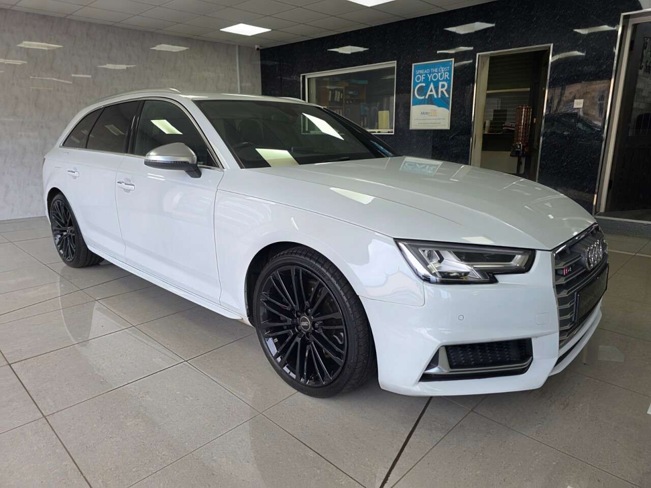 2017 AUDI A4 2017 AUDI A4