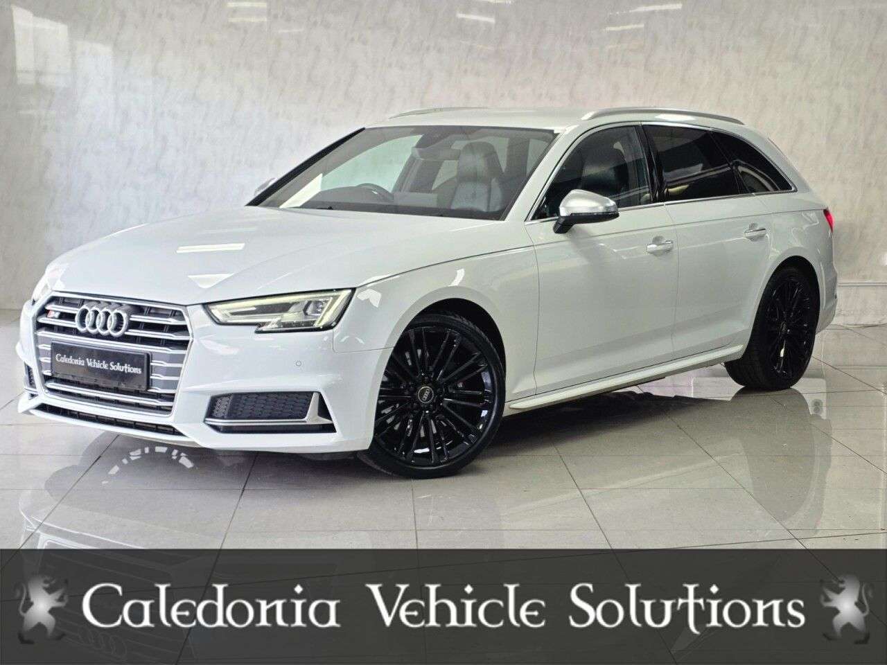 A 2017 AUDI A4 AVANT TFSI QUATTRO S4 A 2017 AUDI A4 AVANT TFSI QUATTRO S4