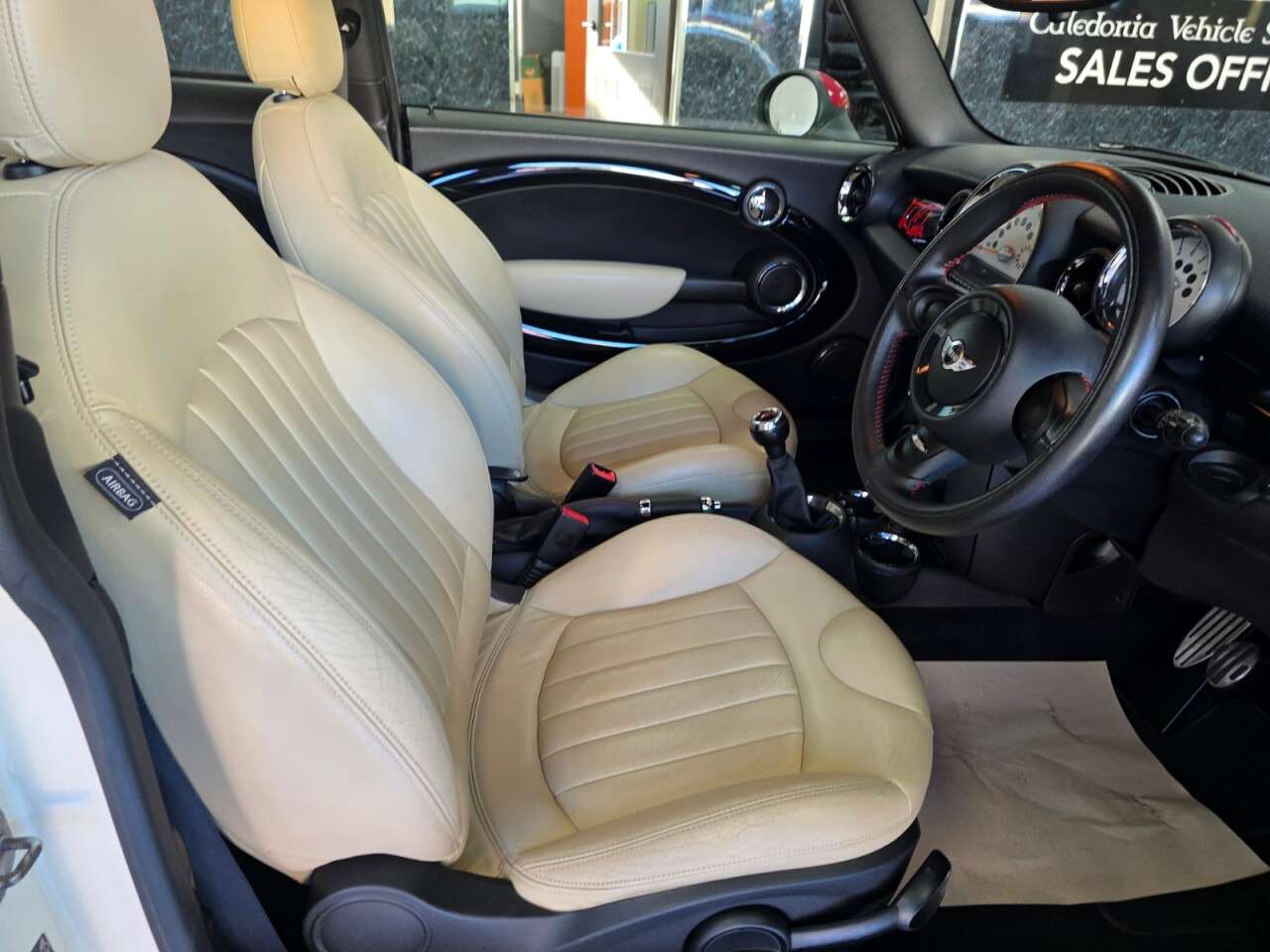 2012 MINI HATCH 2012 MINI HATCH