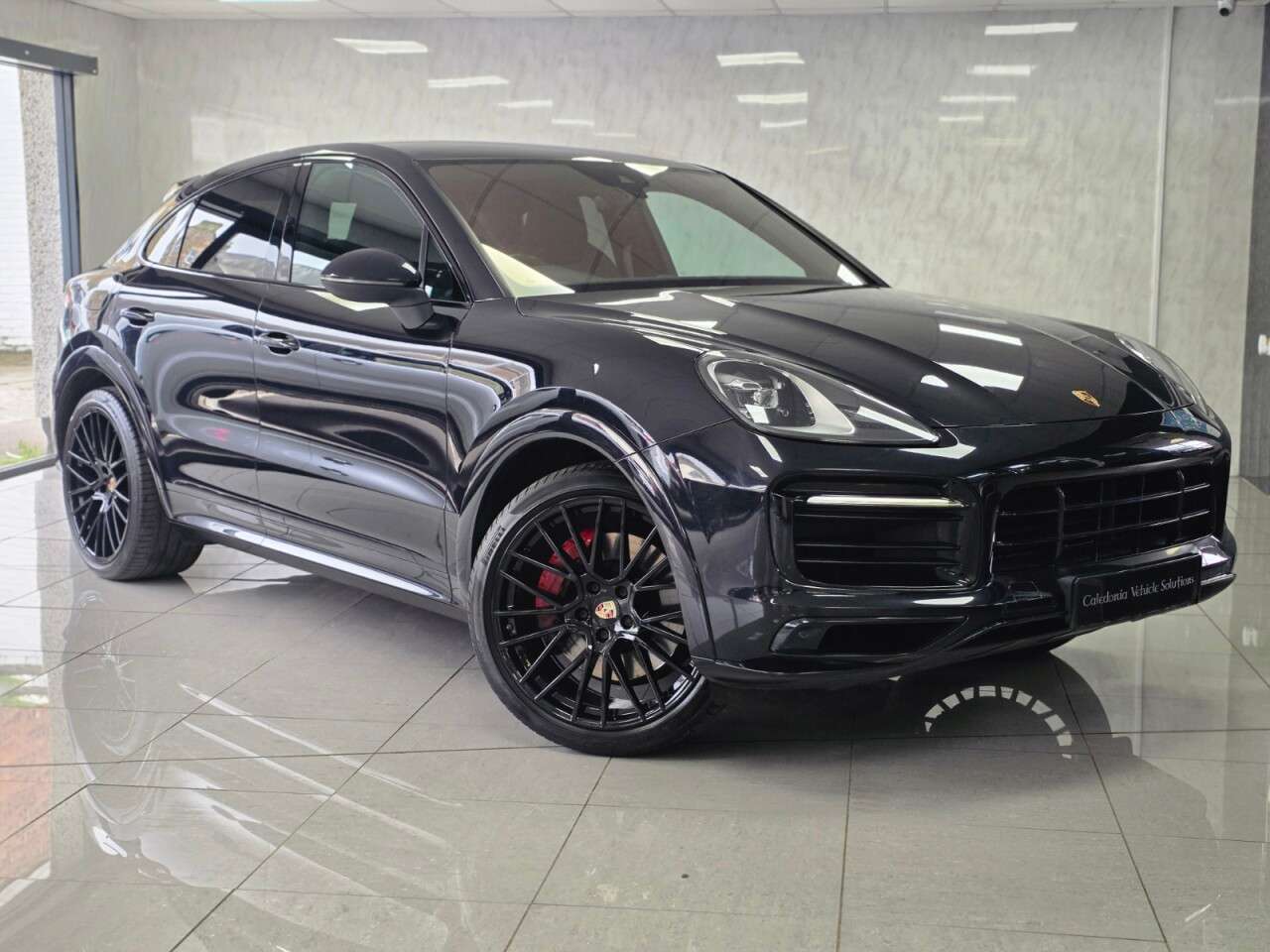 A 2019 PORSCHE CAYENNE 2.9T V6 S Coupe 5dr Petrol TiptronicS 4WD Euro 6 (s/s) (440 ps) A 2019 PORSCHE CAYENNE 2.9T V6 S Coupe 5dr Petrol TiptronicS 4WD Euro 6 (s/s) (440 ps)