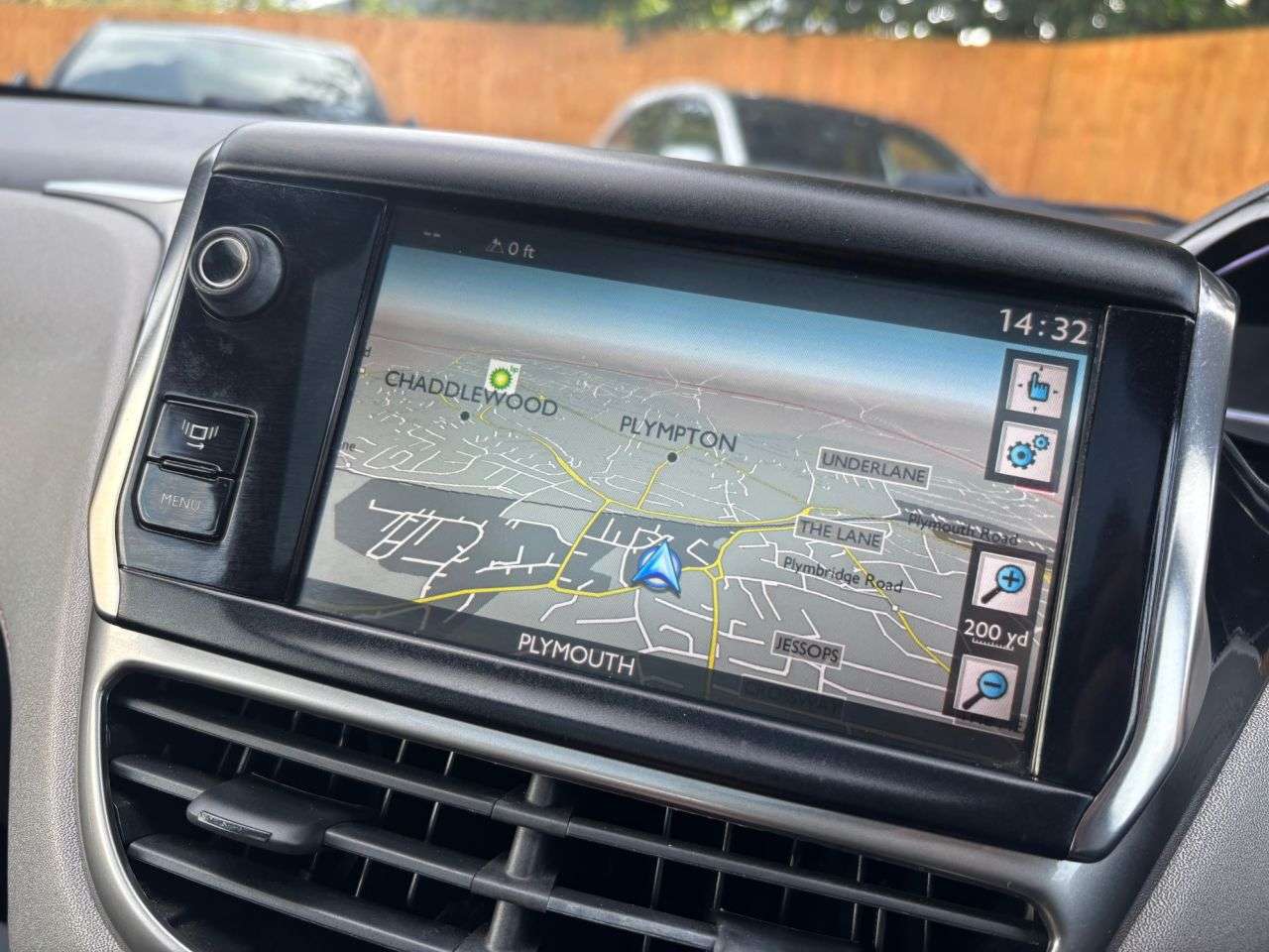 2014 PEUGEOT 208 2014 PEUGEOT 208