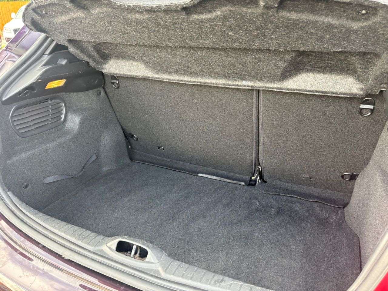 2014 PEUGEOT 208 2014 PEUGEOT 208