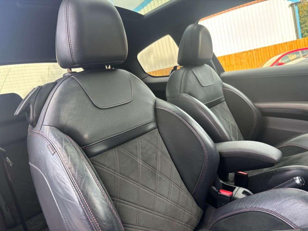 2014 PEUGEOT 208 2014 PEUGEOT 208