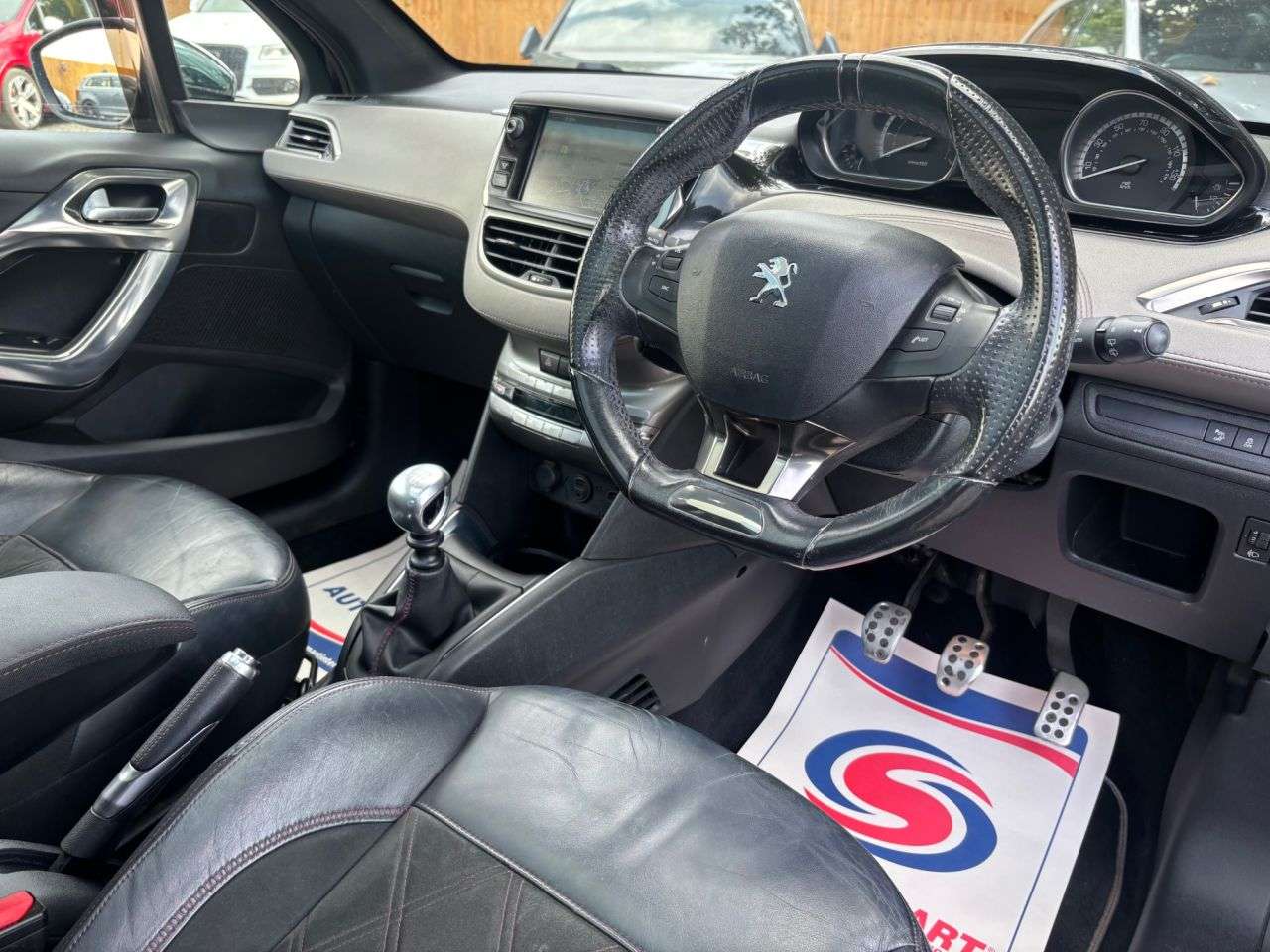 2014 PEUGEOT 208 2014 PEUGEOT 208