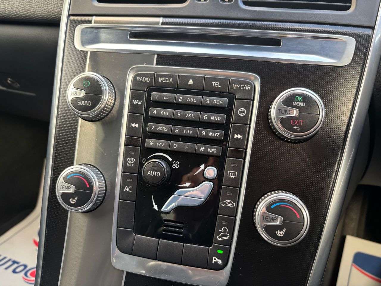 2014 VOLVO XC60 2014 VOLVO XC60