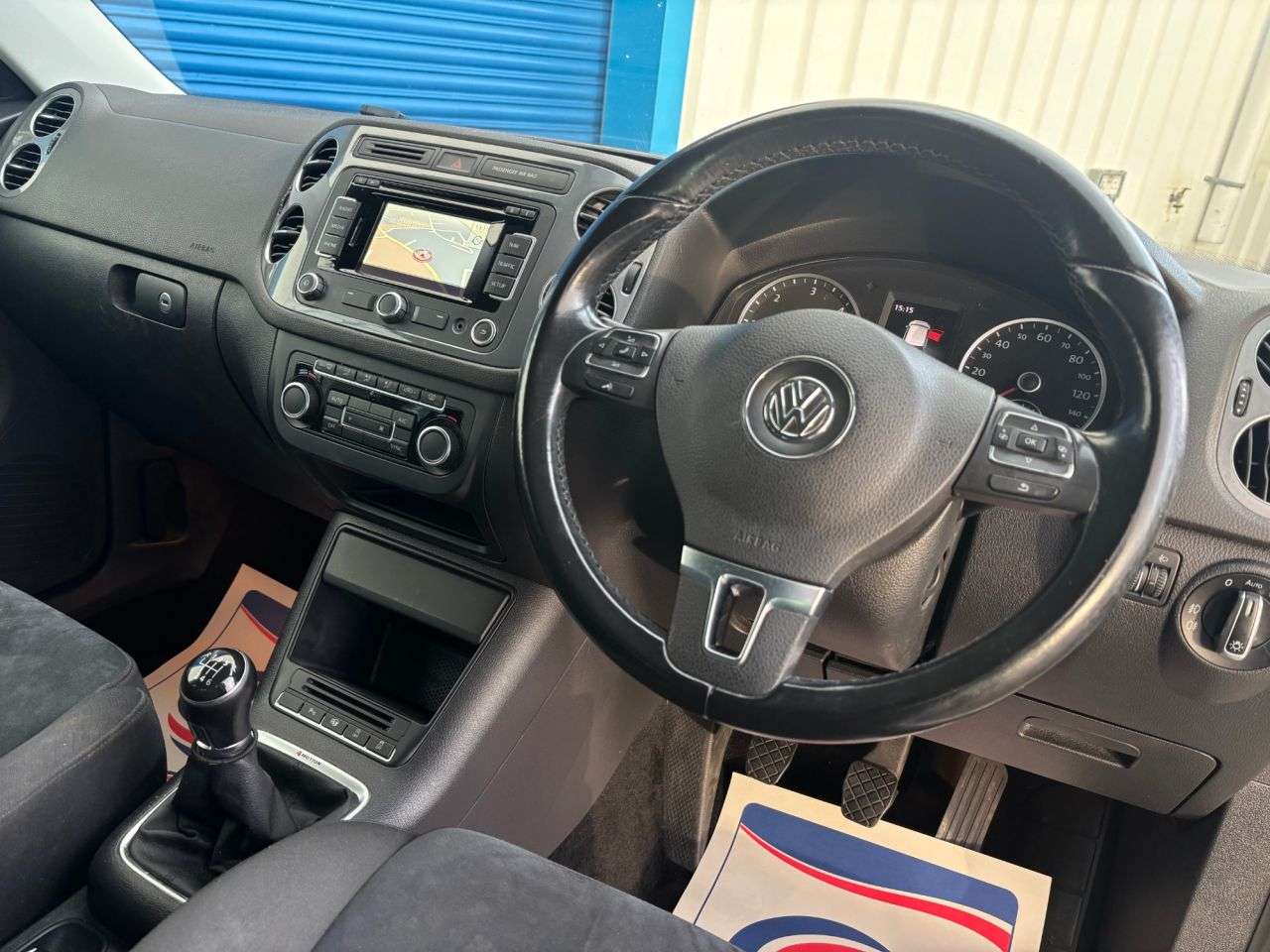 A 2014 VOLKSWAGEN TIGUAN 2.0 TDI BlueMotion Tech Match SUV 5dr Diesel Manual 4WD Euro 5 (s/s) (140 p A 2014 VOLKSWAGEN TIGUAN 2.0 TDI BlueMotion Tech Match SUV 5dr Diesel Manual 4WD Euro 5 (s/s) (140 p