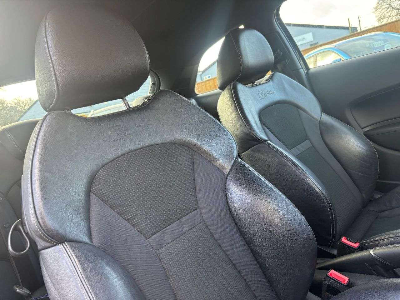 2017 AUDI A1 2017 AUDI A1