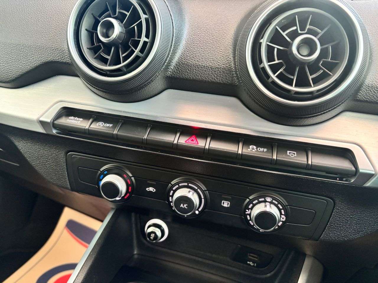 2019 AUDI Q2 2019 AUDI Q2