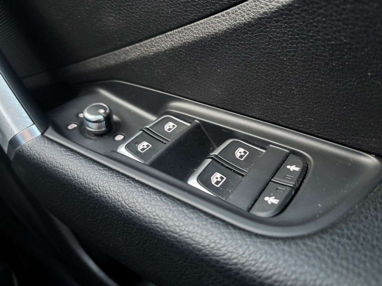 2019 AUDI Q2 2019 AUDI Q2