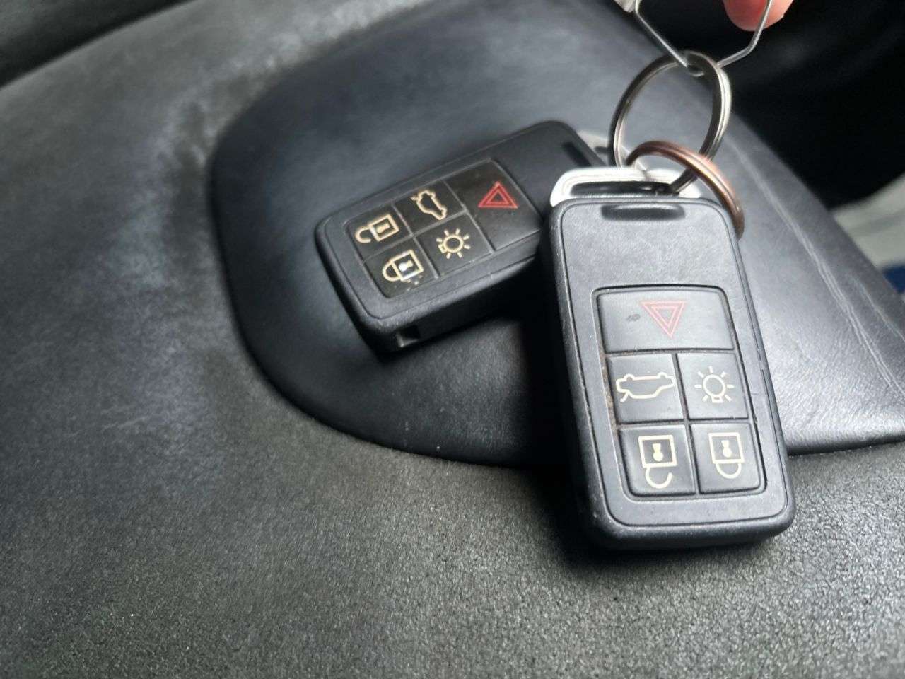 2016 VOLVO V40 2016 VOLVO V40