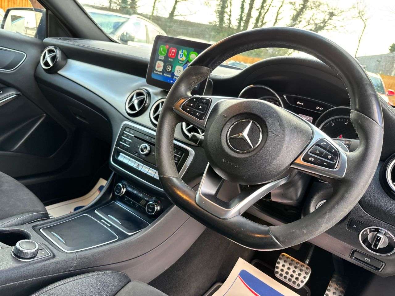 A 2017 MERCEDES-BENZ A-CLASS 2.1 A200d WhiteArt Hatchback 5dr Diesel 7G-DCT Euro 6 (s/s) (136 ps) A 2017 MERCEDES-BENZ A-CLASS 2.1 A200d WhiteArt Hatchback 5dr Diesel 7G-DCT Euro 6 (s/s) (136 ps)