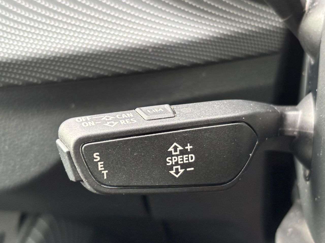 2017 AUDI Q2 2017 AUDI Q2