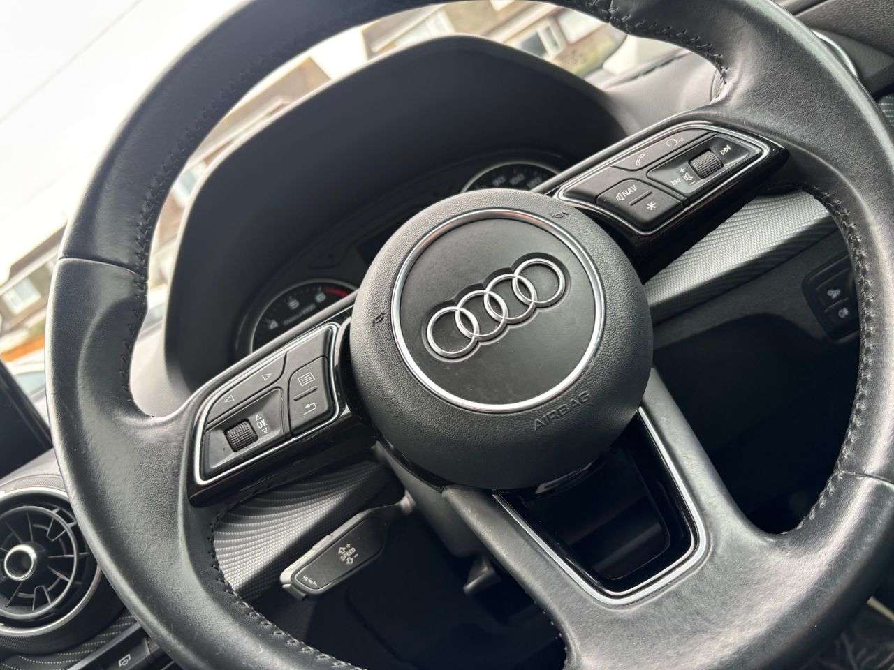 2017 AUDI Q2 2017 AUDI Q2