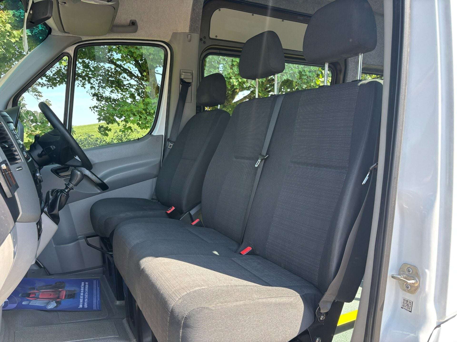 A 2016 MERCEDES-BENZ SPRINTER 519 4x4 14 Str Minibus with Air Con - Ex MOD A 2016 MERCEDES-BENZ SPRINTER 519 4x4 14 Str Minibus with Air Con - Ex MOD