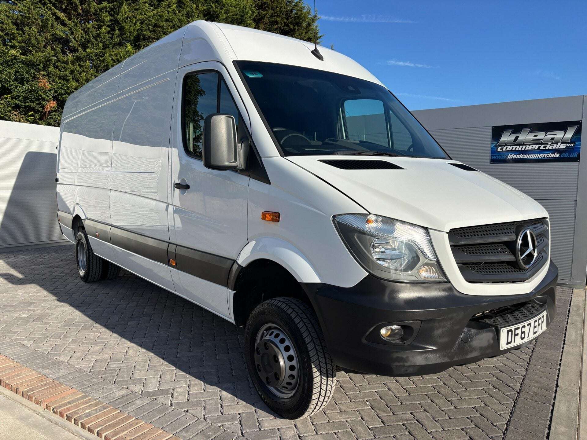 A 2017 MERCEDES-BENZ SPRINTER 516 Cdi 4x4 Lwb Hr Panel Van - Tail Lift / Air Con A 2017 MERCEDES-BENZ SPRINTER 516 Cdi 4x4 Lwb Hr Panel Van - Tail Lift / Air Con