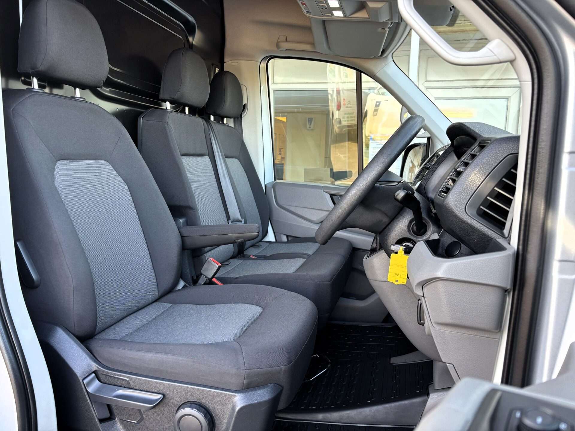 A 2023 VOLKSWAGEN CRAFTER CR35 177 ps Tdi L2 H2 Trendline DSG Panel Van A 2023 VOLKSWAGEN CRAFTER CR35 177 ps Tdi L2 H2 Trendline DSG Panel Van