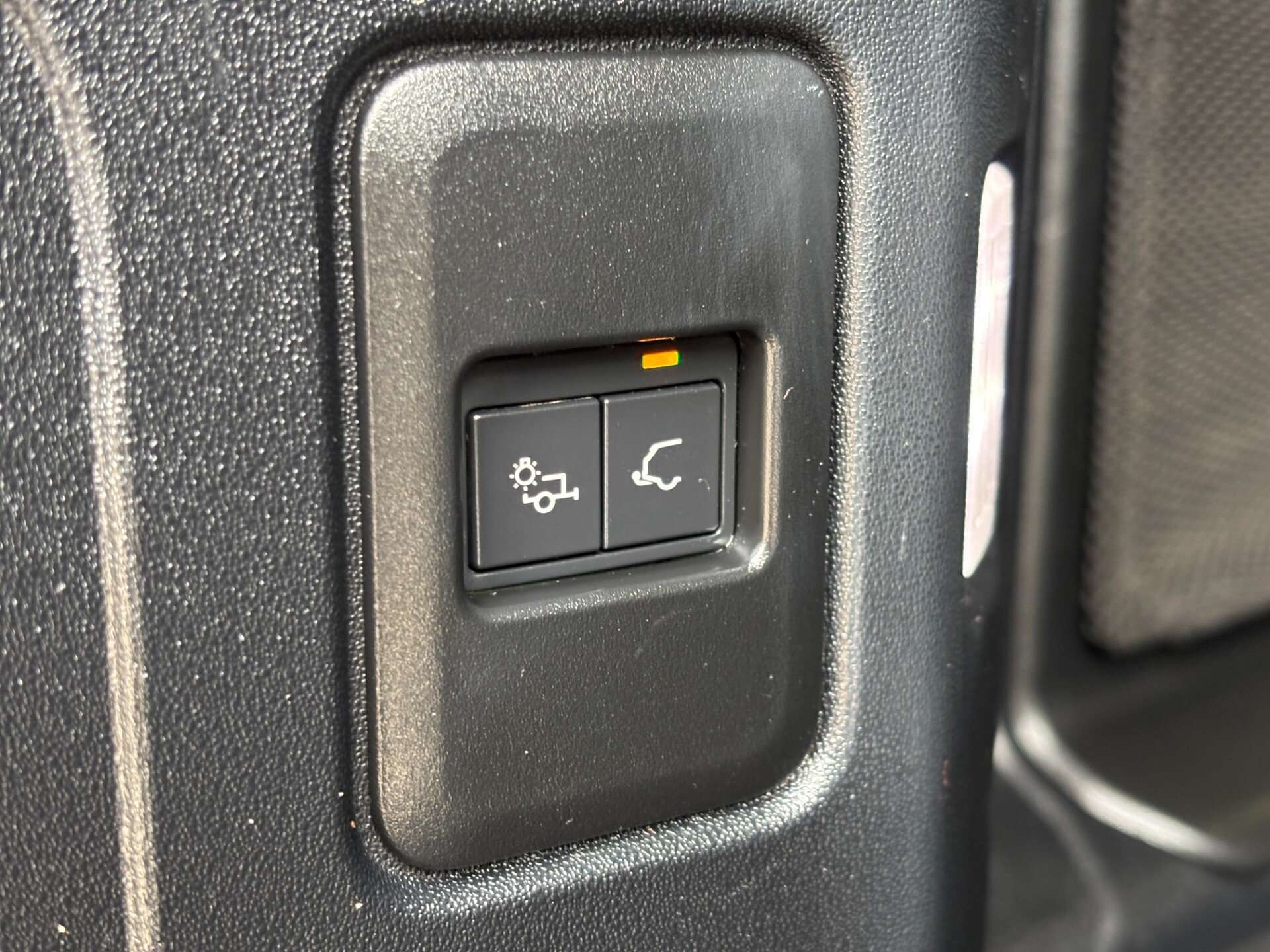 2021 LAND ROVER DEFENDER 110 2021 LAND ROVER DEFENDER 110