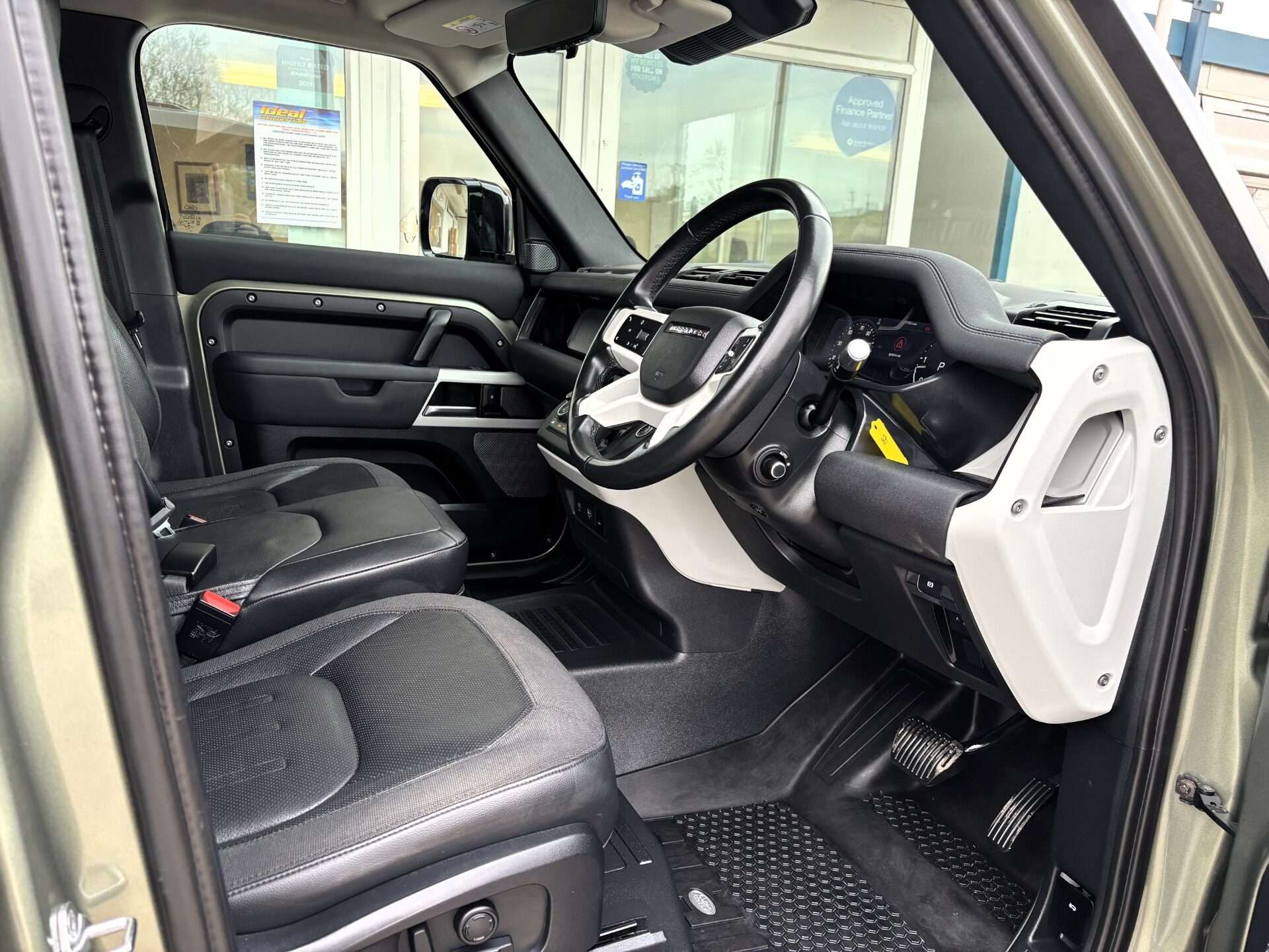 2021 LAND ROVER DEFENDER 110 2021 LAND ROVER DEFENDER 110