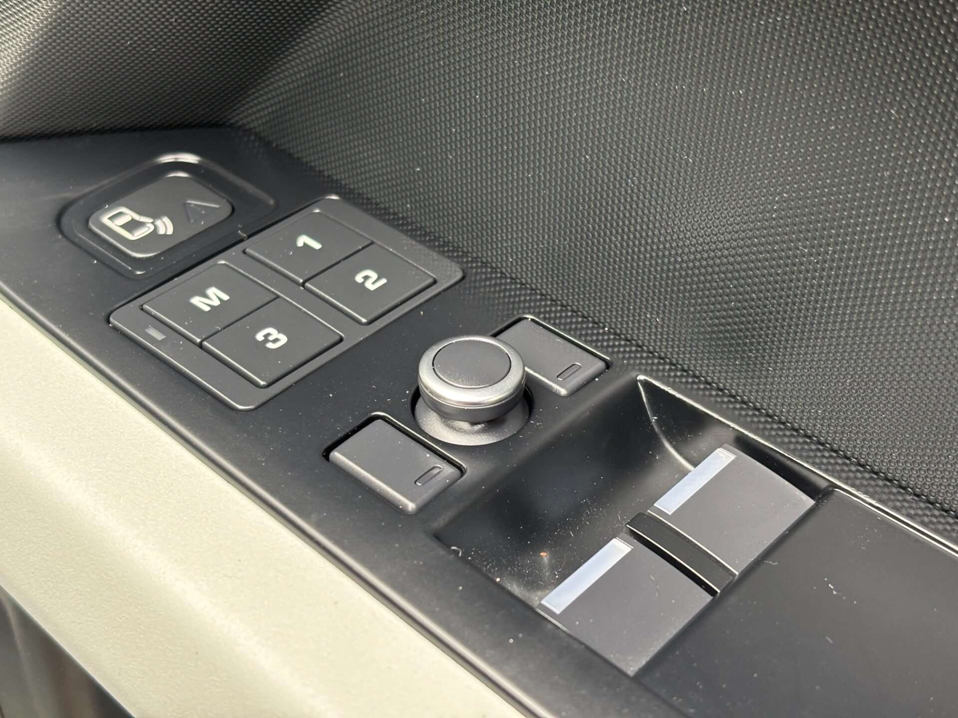 2021 LAND ROVER DEFENDER 110 2021 LAND ROVER DEFENDER 110