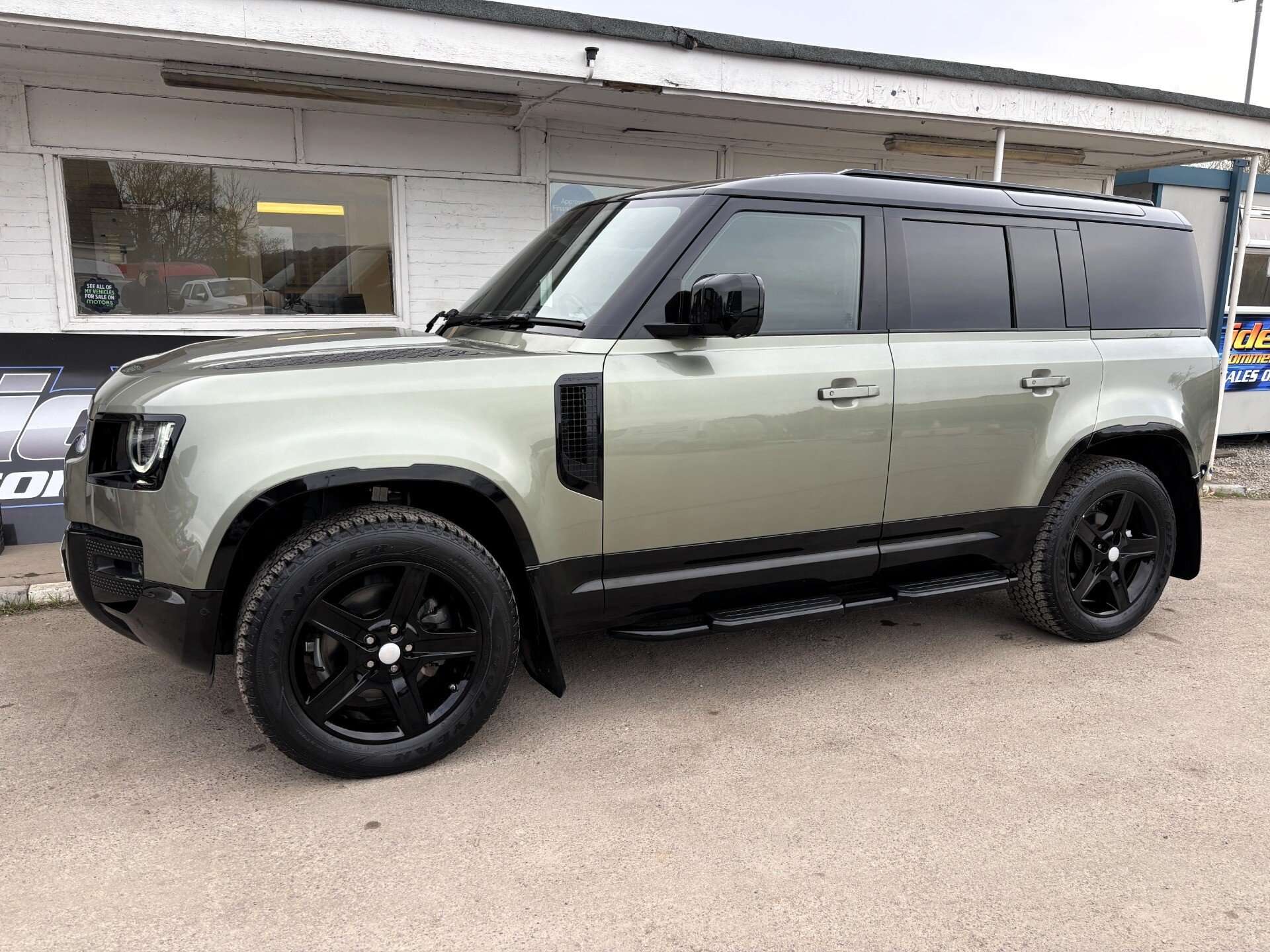 2021 LAND ROVER DEFENDER 110 2021 LAND ROVER DEFENDER 110