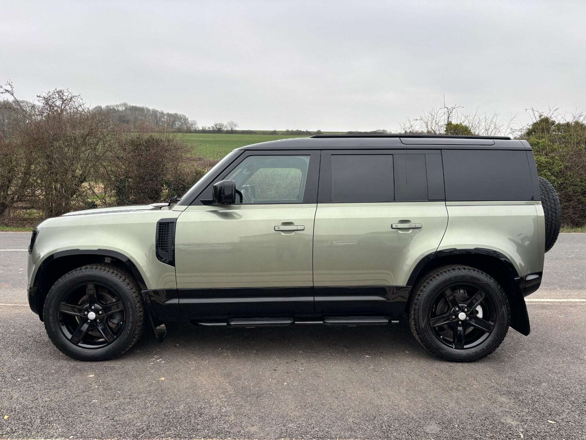 2021 LAND ROVER DEFENDER 110 2021 LAND ROVER DEFENDER 110