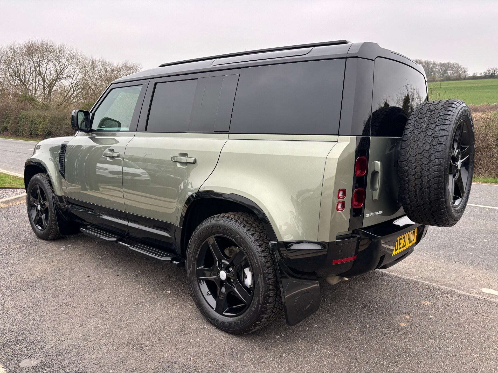 2021 LAND ROVER DEFENDER 110 2021 LAND ROVER DEFENDER 110