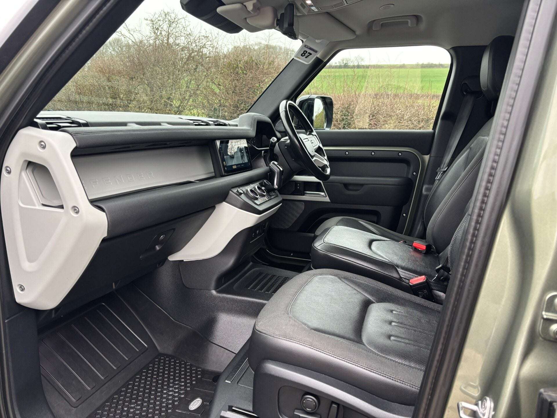 2021 LAND ROVER DEFENDER 110 2021 LAND ROVER DEFENDER 110