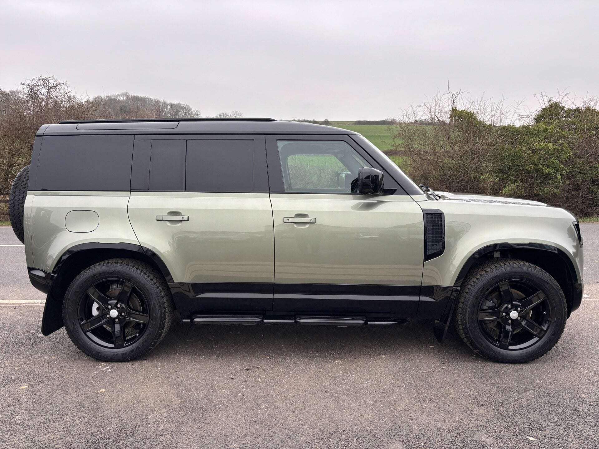 2021 LAND ROVER DEFENDER 110 2021 LAND ROVER DEFENDER 110