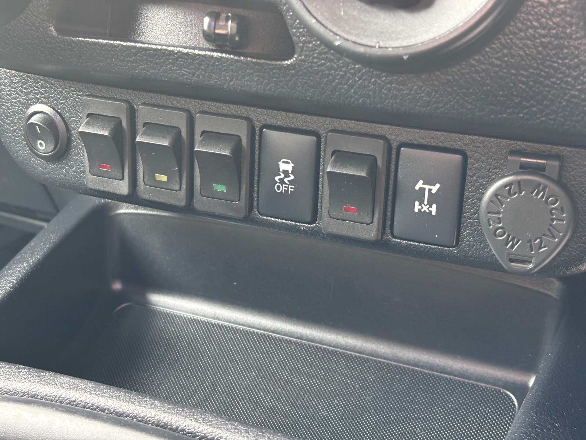 2020 TOYOTA HILUX 2020 TOYOTA HILUX