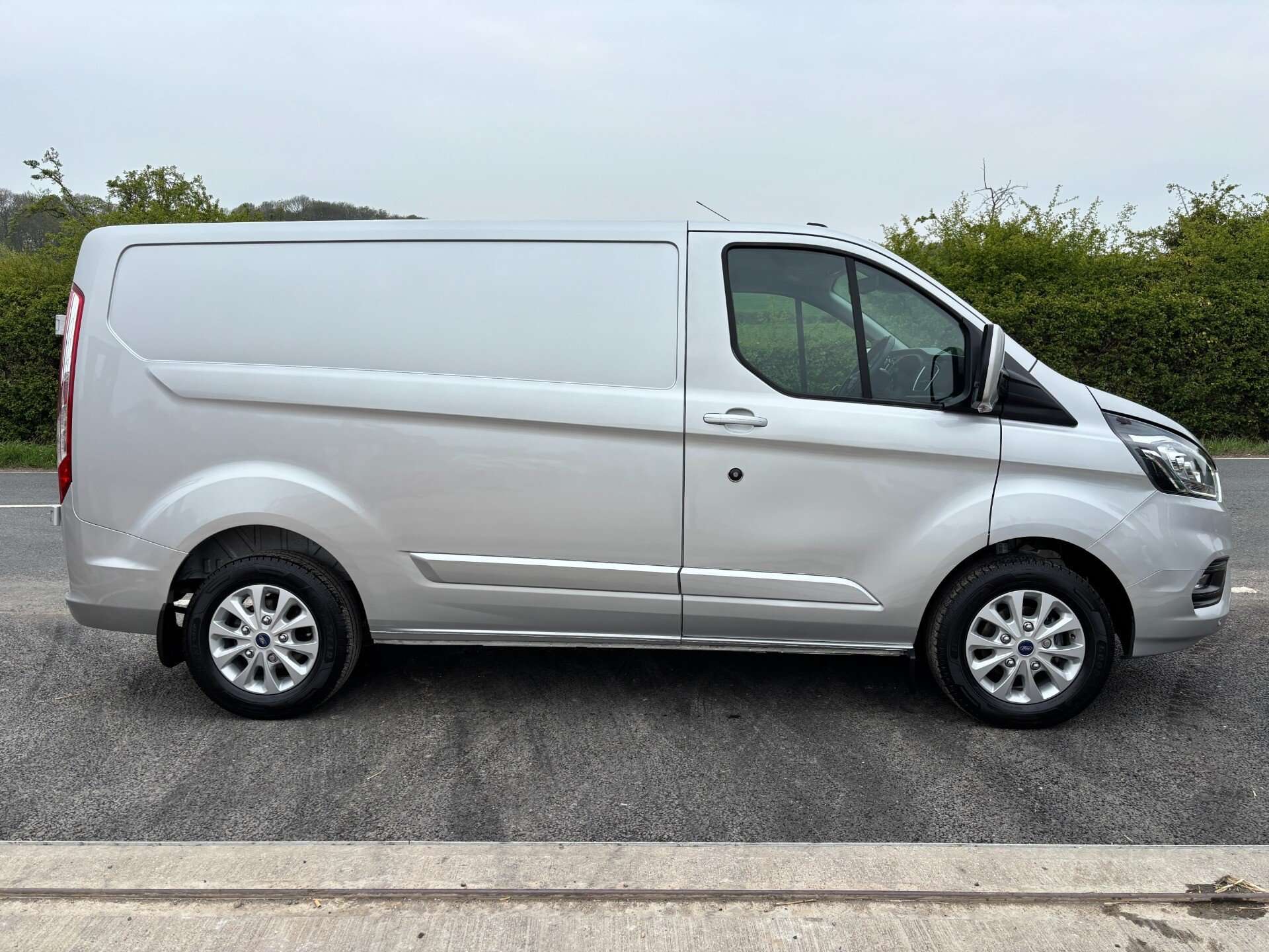 2024 FORD TRANSIT CUSTOM 2024 FORD TRANSIT CUSTOM