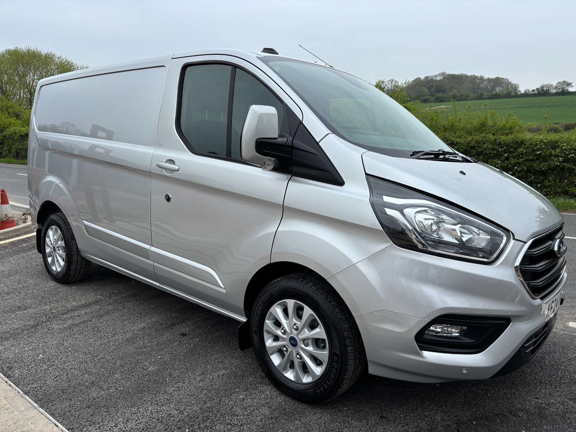 2024 FORD TRANSIT CUSTOM 2024 FORD TRANSIT CUSTOM