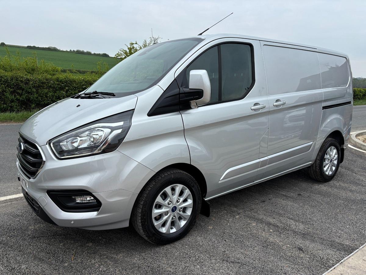 Check out this Ford Transit Custom 2024 Diesel Manual