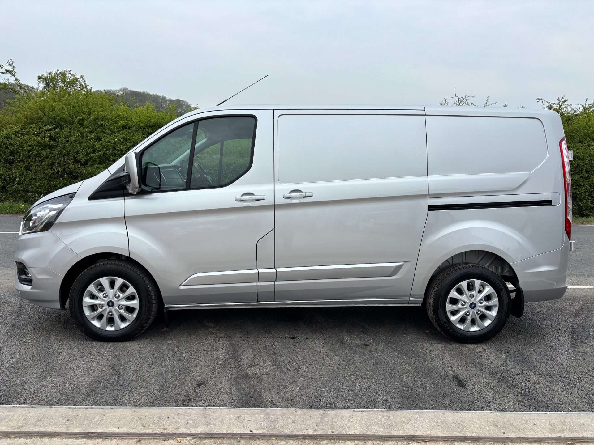 2024 FORD TRANSIT CUSTOM 2024 FORD TRANSIT CUSTOM