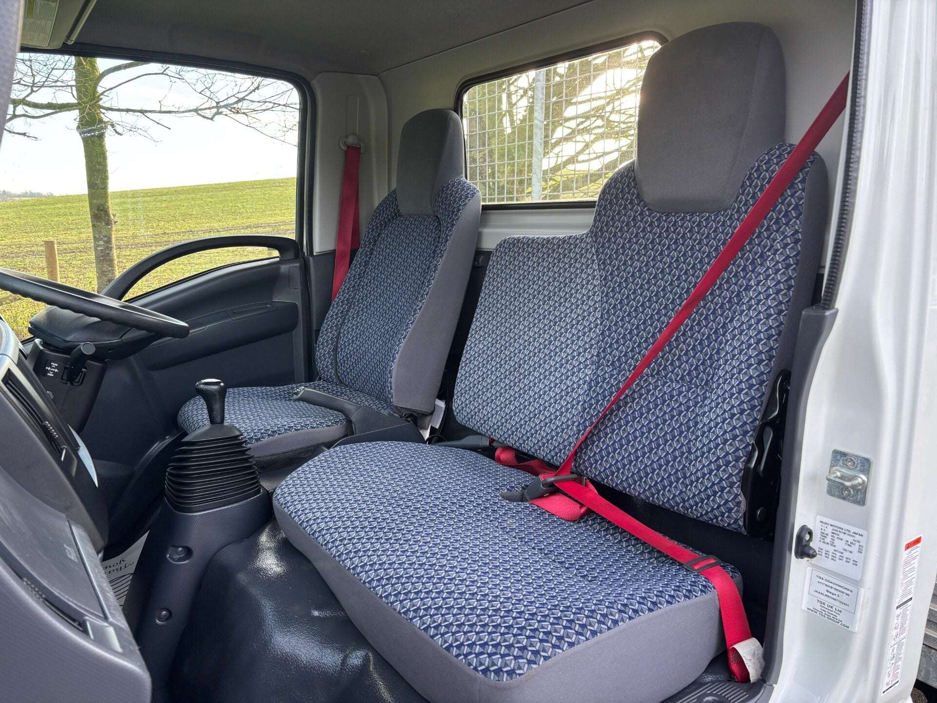 A 2023 ISUZU GRAFTER N35.125T Dropside Truck A 2023 ISUZU GRAFTER N35.125T Dropside Truck