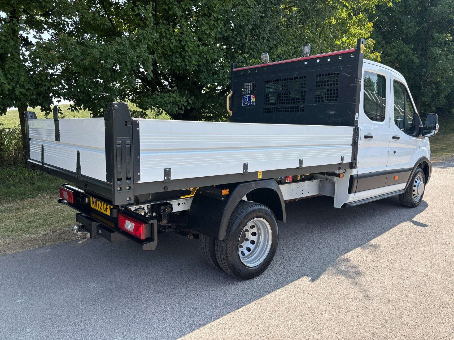 A 2022 FORD TRANSIT 350 Drw L3 130 ps Crew Cab Tipper - Air Con A 2022 FORD TRANSIT 350 Drw L3 130 ps Crew Cab Tipper - Air Con