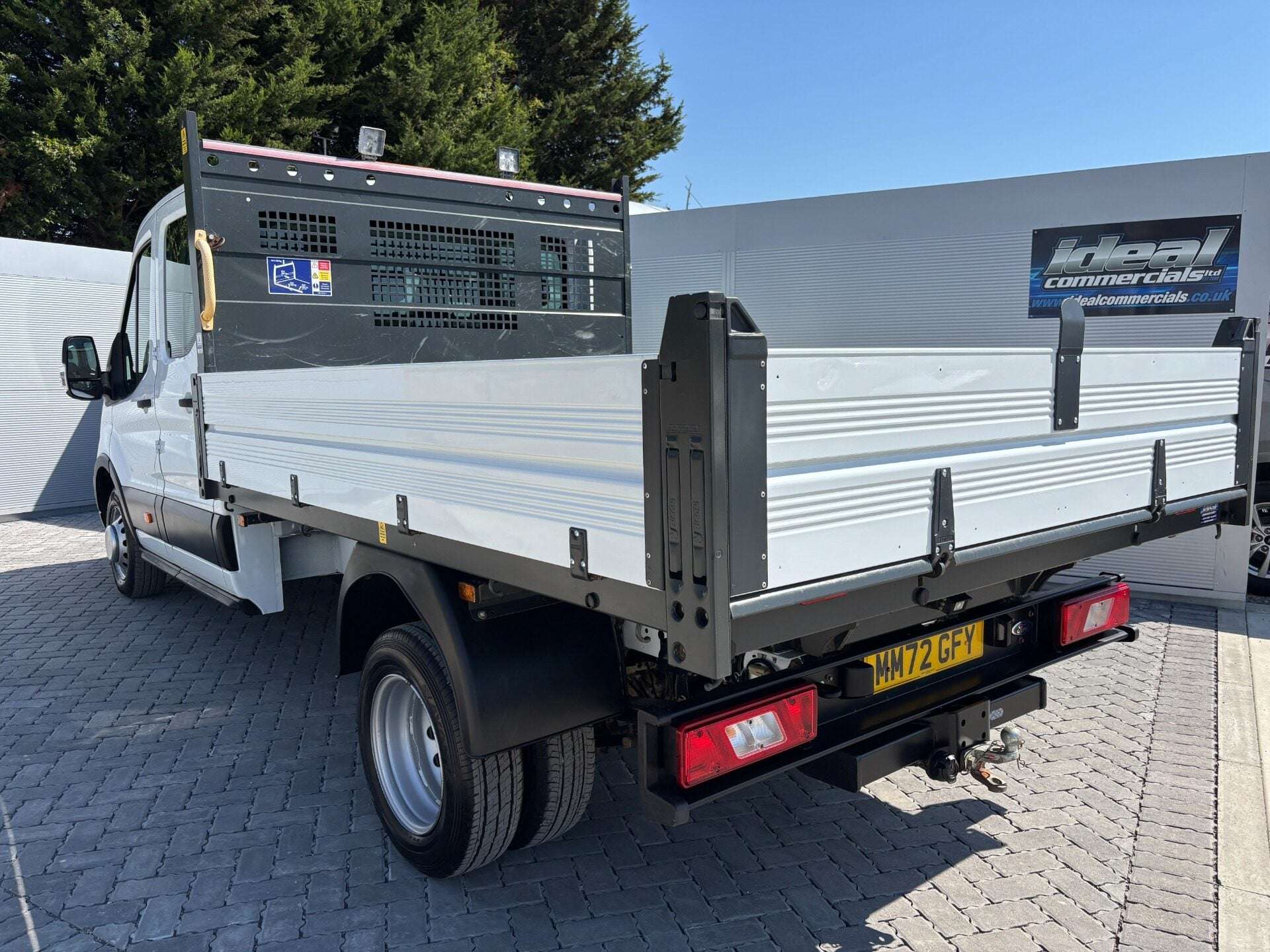A 2022 FORD TRANSIT 350 Drw L3 130 ps Crew Cab Tipper - Air Con A 2022 FORD TRANSIT 350 Drw L3 130 ps Crew Cab Tipper - Air Con